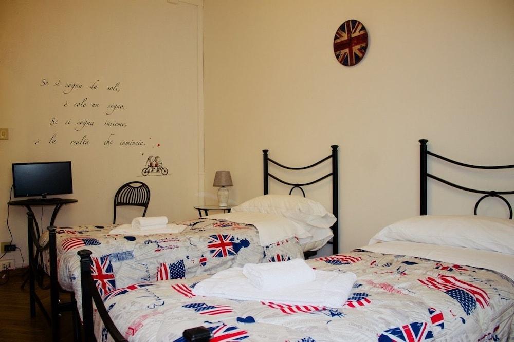 MyRoom CenterStation