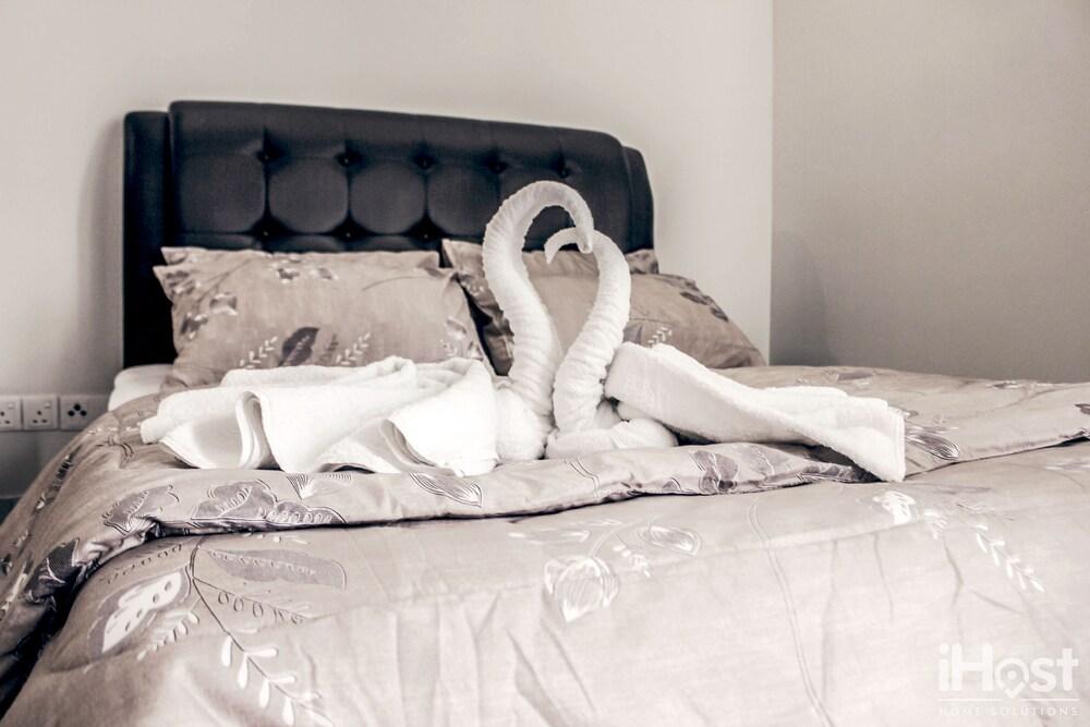 Royal Regent Condominium by iHost