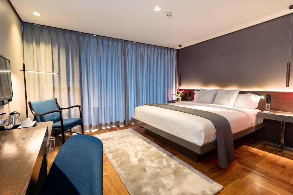 Ramada Encore Makati