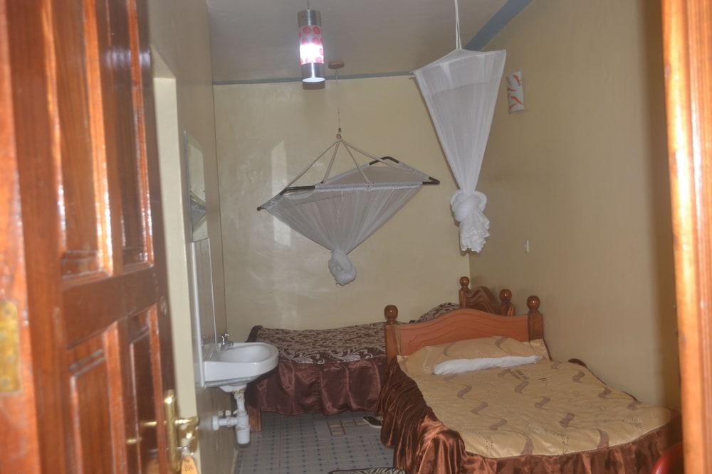 Location Plaza Restaurant