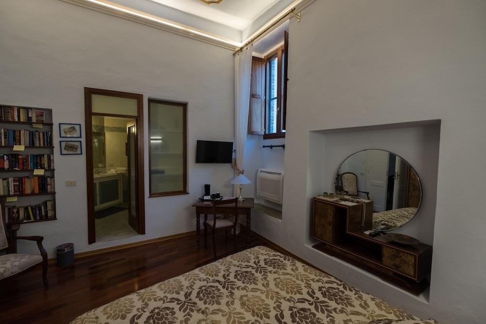 Eleonora Room & Breakfast