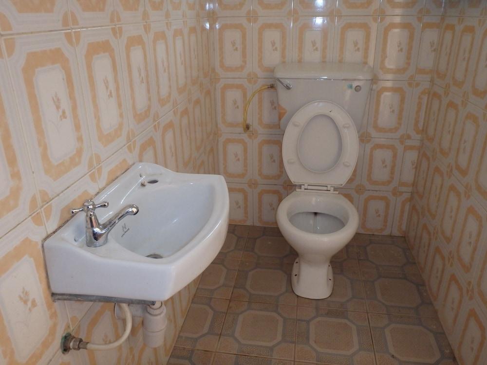 Erishina Guest House