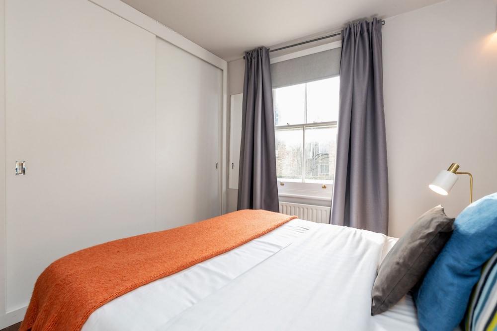 Vauxhall Park Views - 2 Bed Flat by BaseToGo