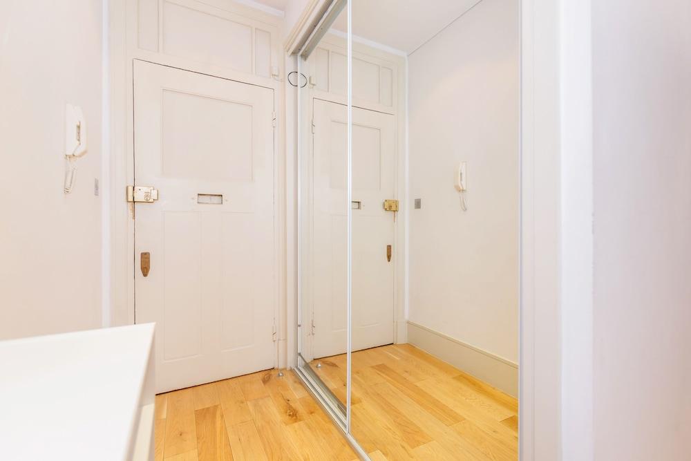 HighSt Kensington Studio - BaseToGo