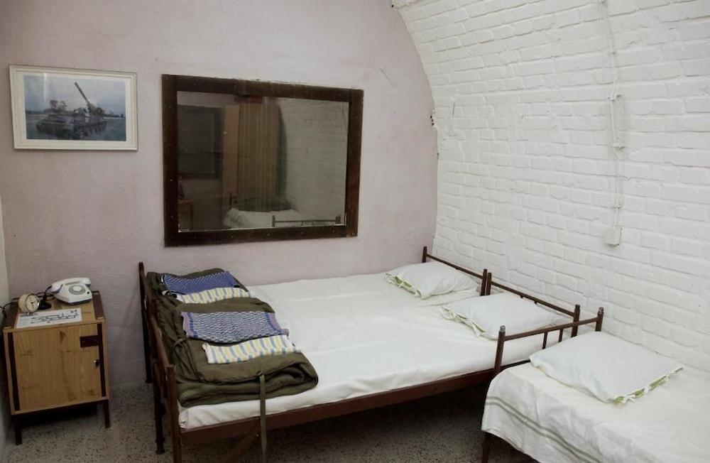 10-Z Bunker - Hostel