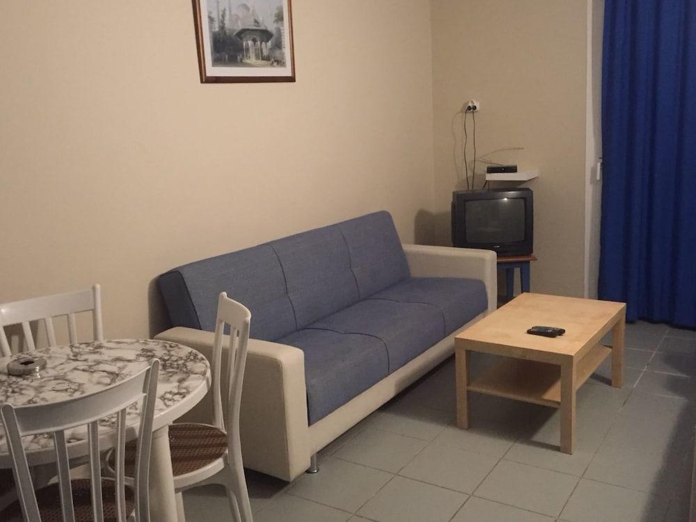 Kusadasi Spacious Apart