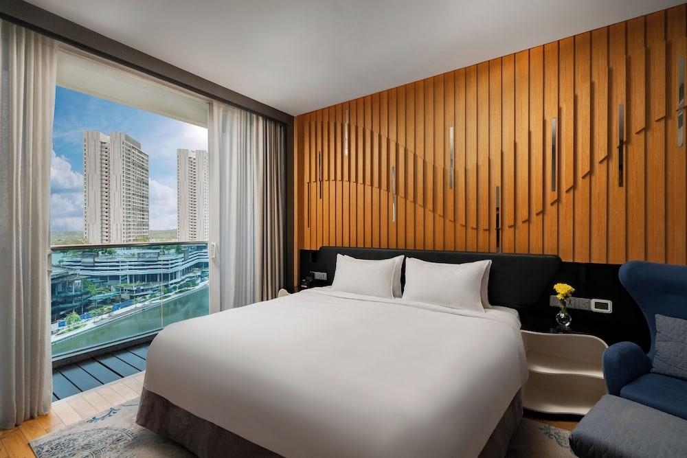 Fraser Place Puteri Harbour