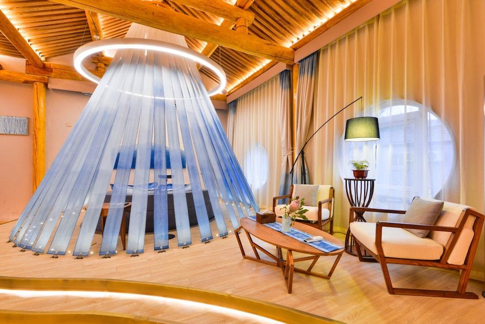 Isvara Flowing Ocean Guesthouse