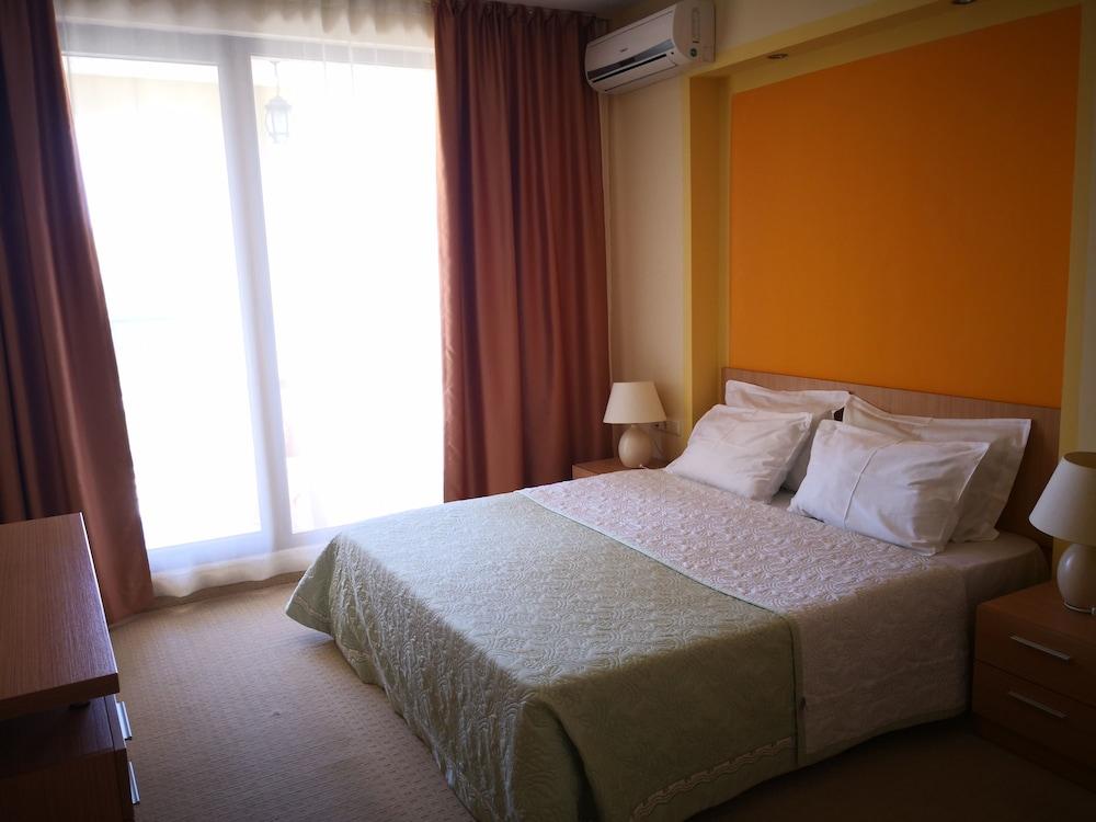 Paradise Gardens & Dunes Hotel