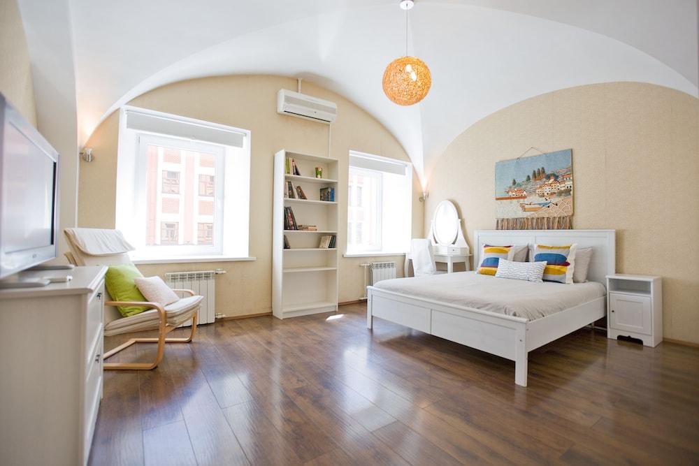 Emperoom near Summer Garden