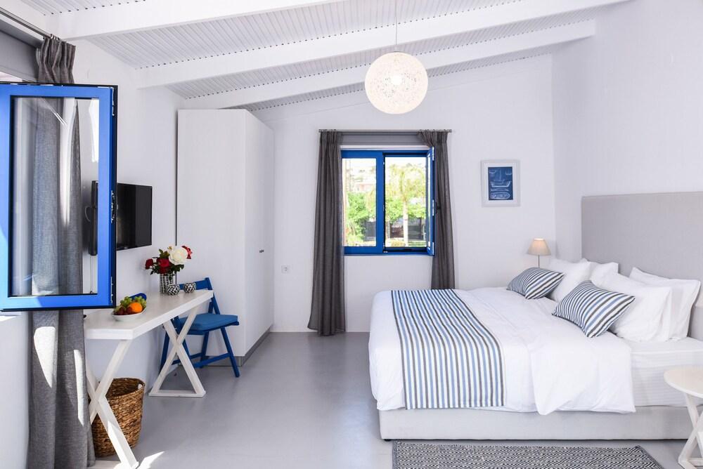 Casa Limnionari Beach House