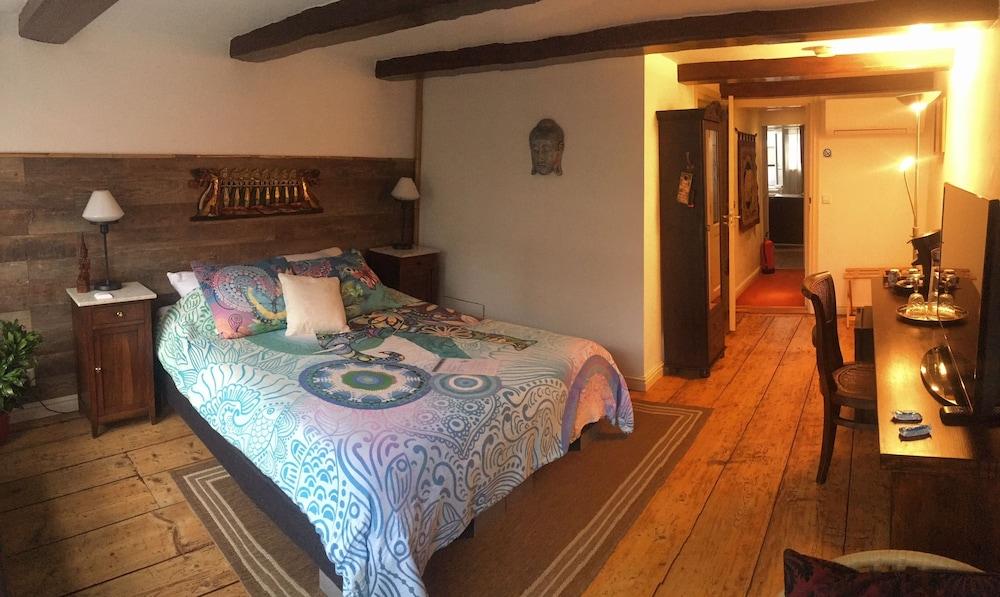 Amsterdam B&B Barangay