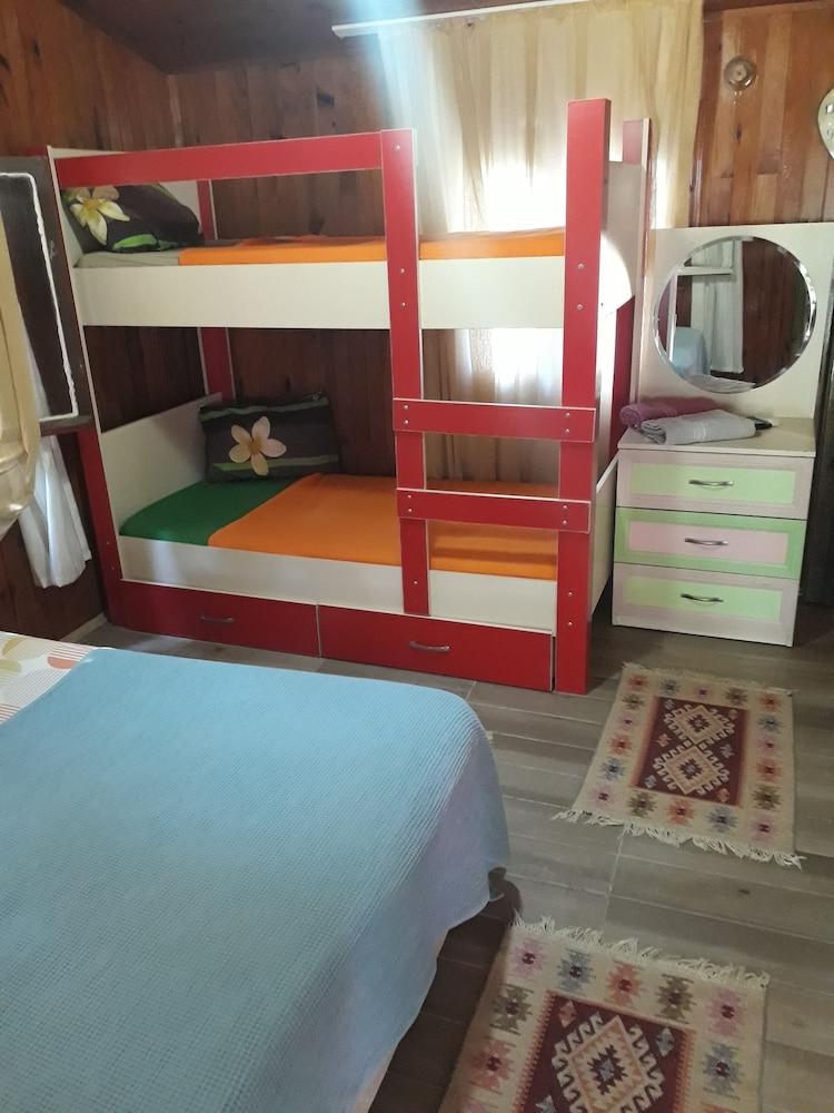 Side Tuana Garden Home