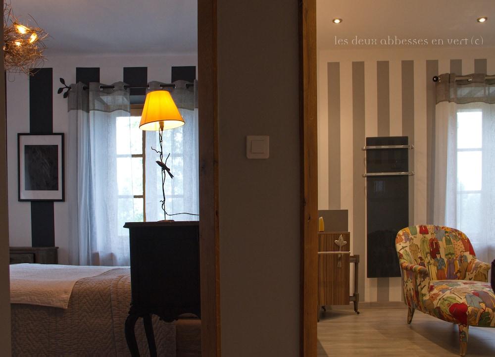 Les Deux Abbesses en Vert