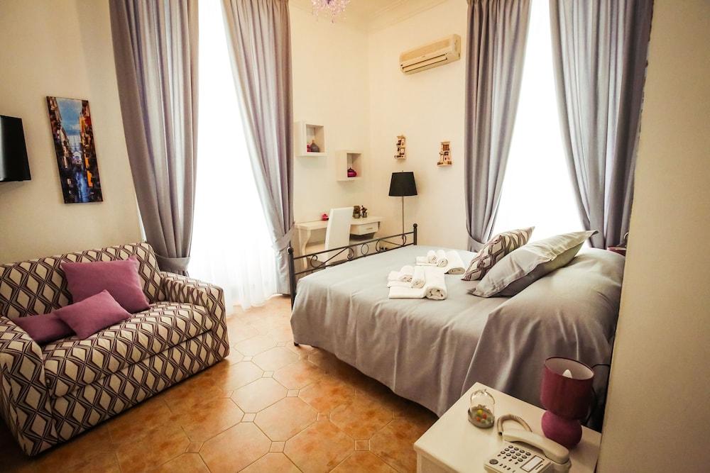 Hotel Napoli Mia