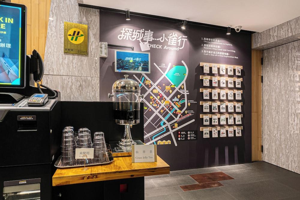 CHECK inn Taichung Zhongshan