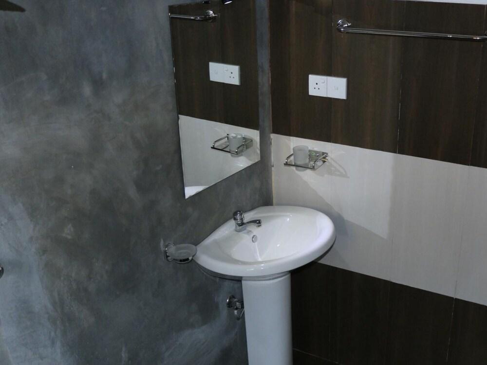 Sasen villas - Polhena Beach