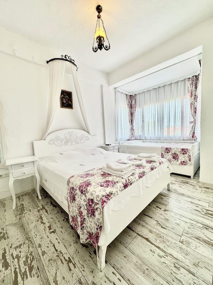 Aisem By Hire Alacati