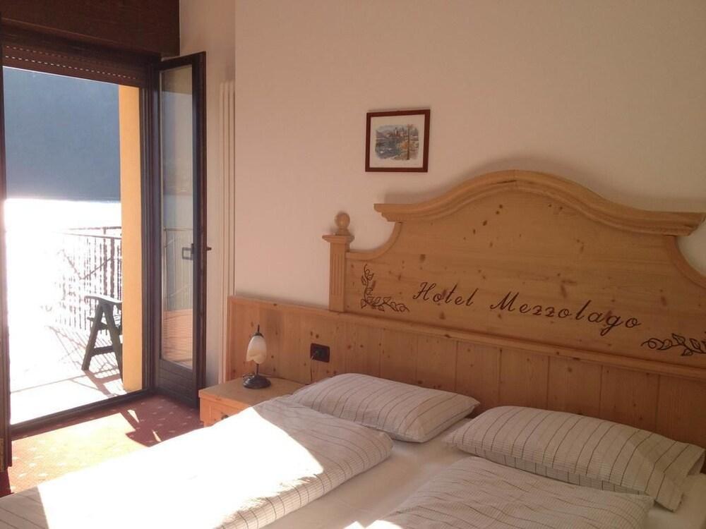 Hotel Mezzolago