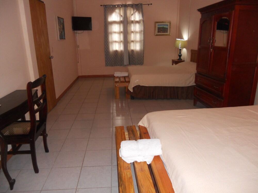 Hostal Villa de San Fernando