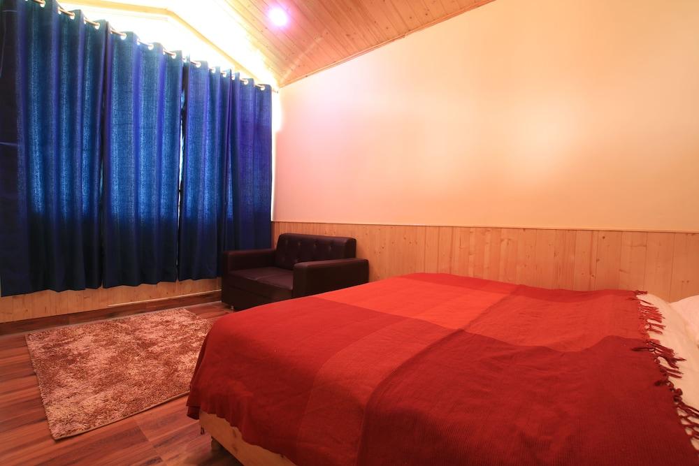 The Rainbow Inn & Cafe