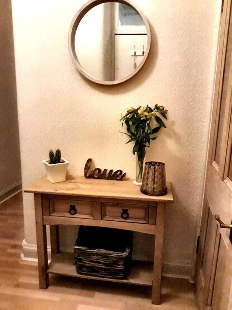 Cosy & Modern Apartment in Central Edinburgh