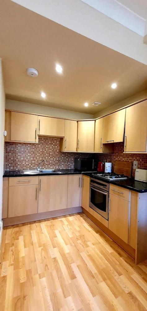 Cosy & Modern Apartment in Central Edinburgh