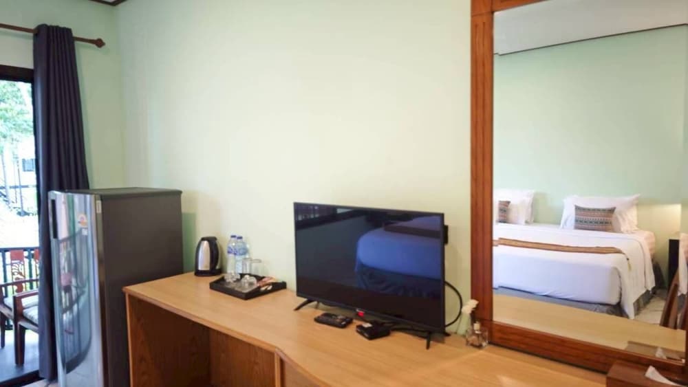 Dong Talay Lipe Beach Resort