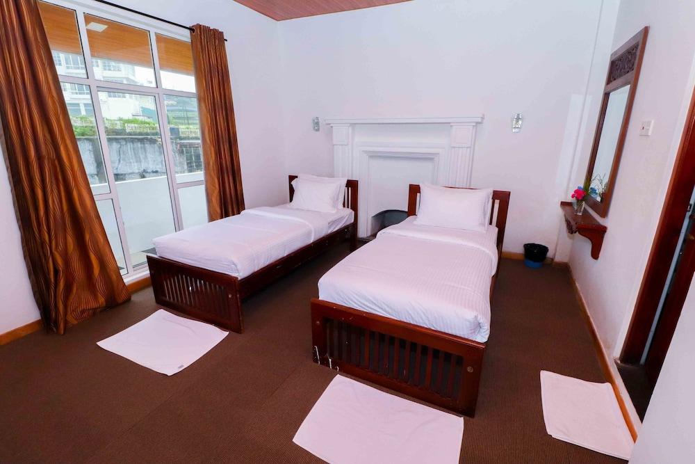 Yoho Pello Lake Resort