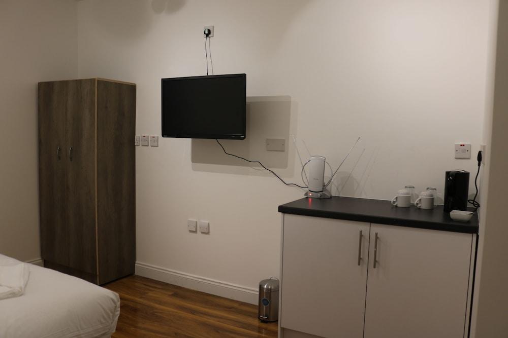 Wentworth Apartments