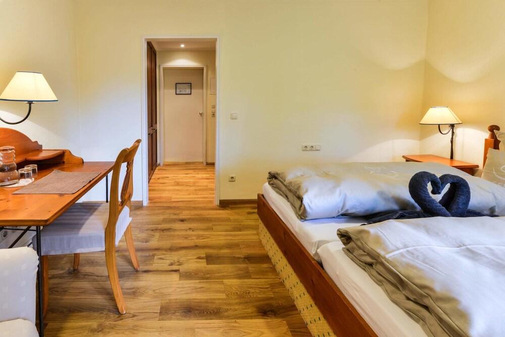 SEINZ Vegetarisches & Veganes BioHotel