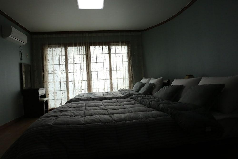 Starlight Ocean Pension