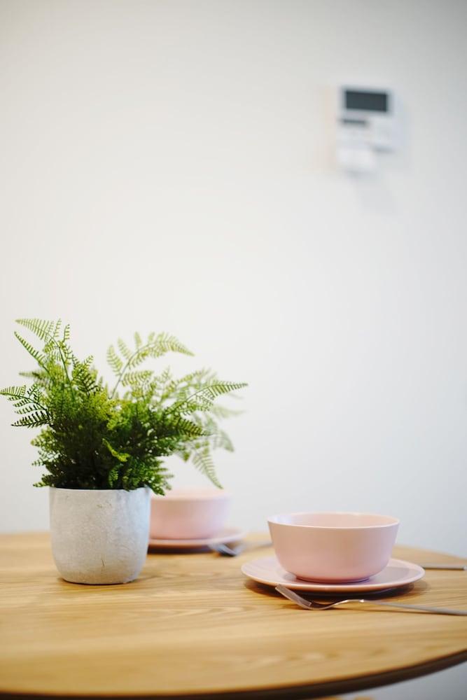 Shadow Play 2Bed Ocean View Apartment