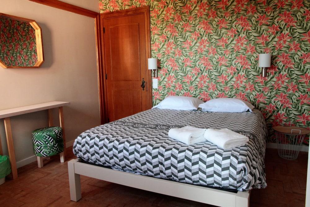 Nice Way Cascais & SurfCamp