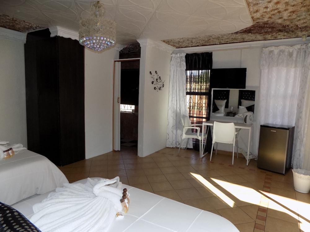 Joezebel Guest House