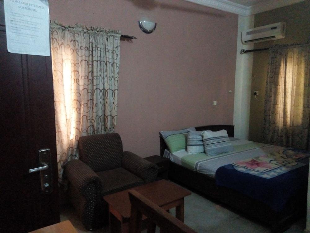 Prowess Hotel and Suites