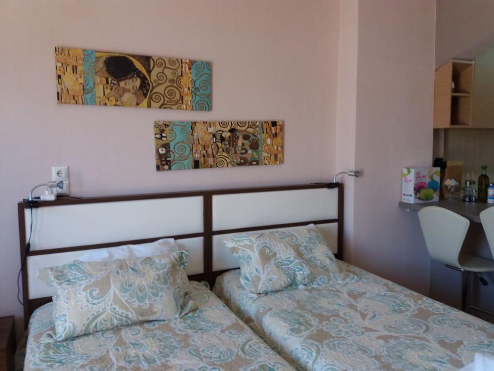 SEAesta Beach Studios