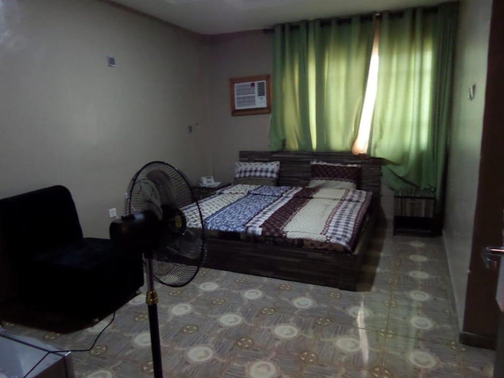 X Garden Hotel & Suites