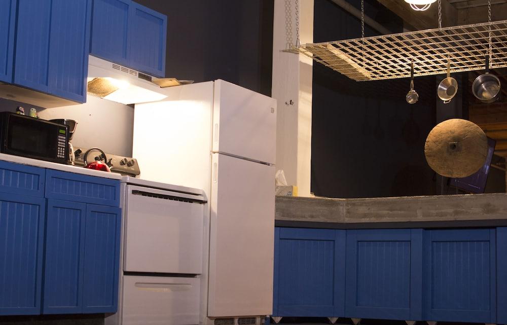 The Botticelli Club - Classic