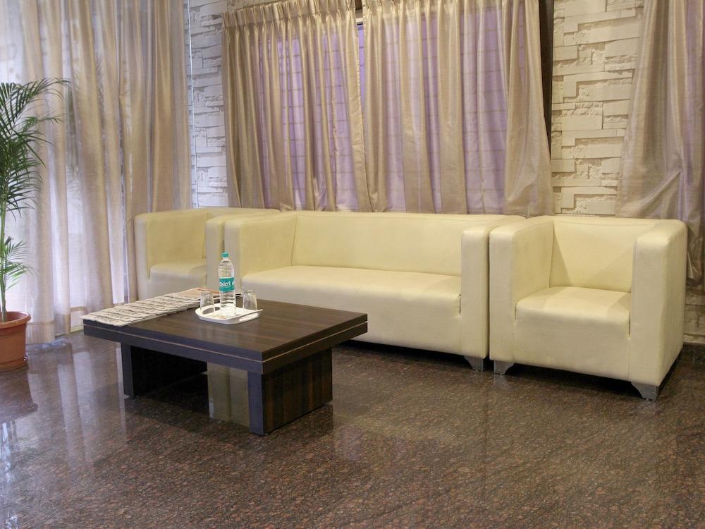 Hotel & Suites by Habitat