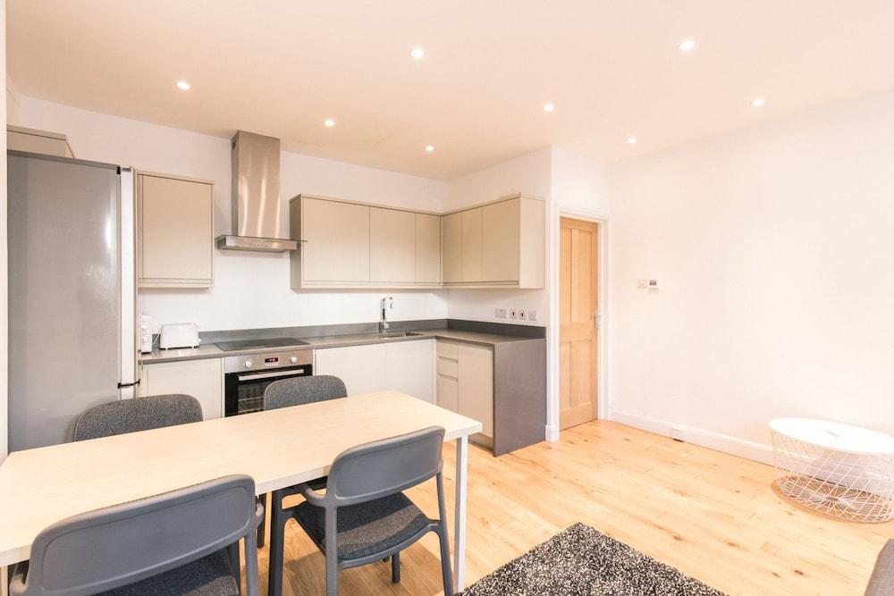 Eson 2 - The Westbourne Terrace Cocoon