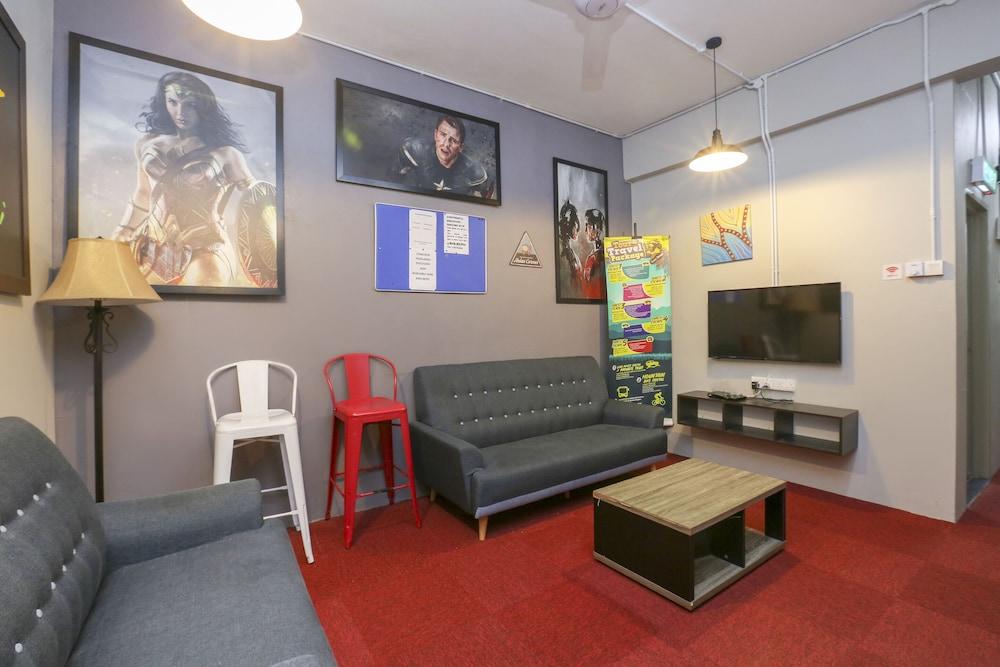 SPOT ON 89751 Bed Station Guest House - Hostel