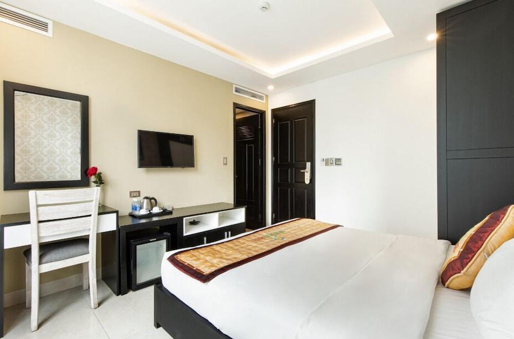 J&B Hotel and Apartments