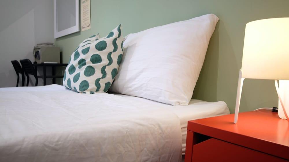 Resort V - MRT Huai Khwang