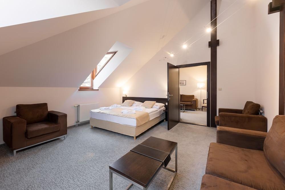 Bazilika alatt Panzió