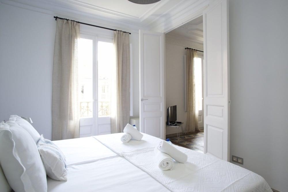 BarcelonaForRent The Claris Suites