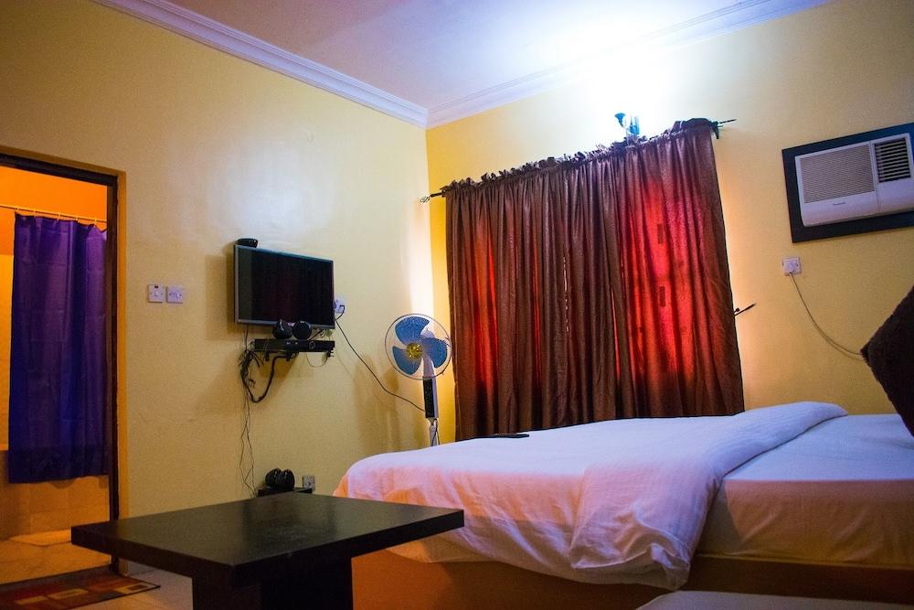 Esporta Suites - Agindingbi