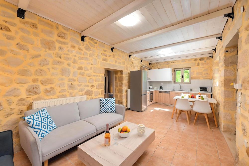 Cretan Breeze Villa Heated Pool