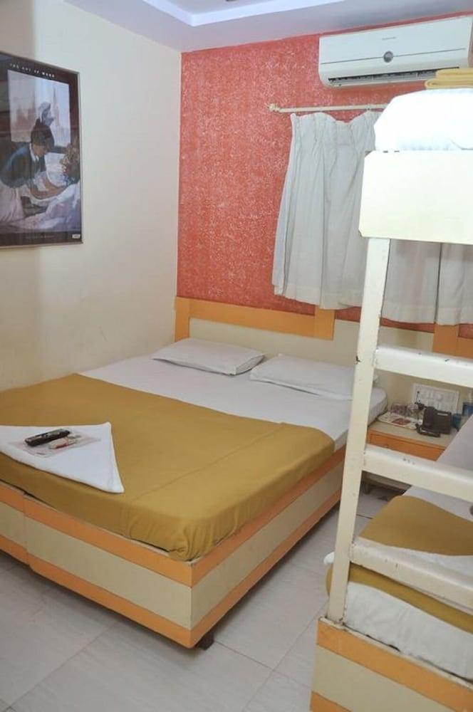 Room Maangta 127 - Andheri