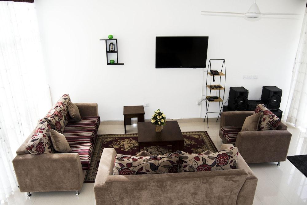 Diyathala Regency Boutique Hotel